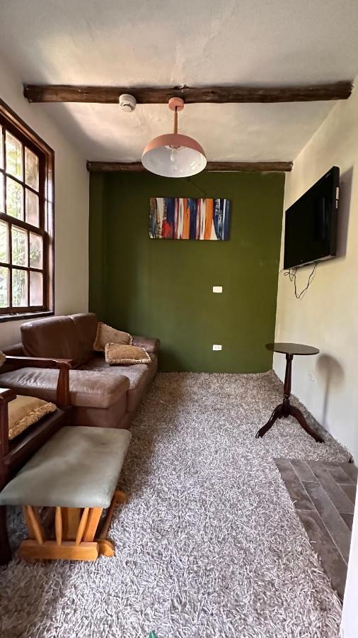 Bed and Breakfast Campus Residencias à Quito Extérieur photo