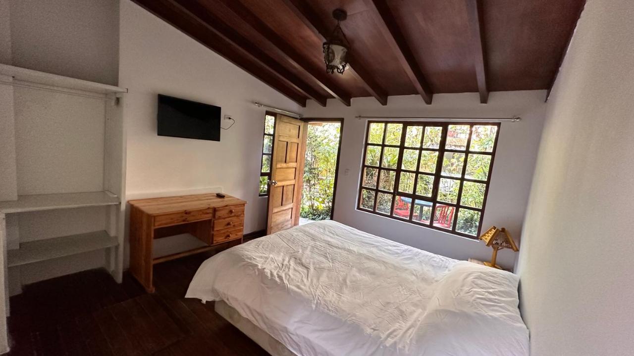 Bed and Breakfast Campus Residencias à Quito Extérieur photo